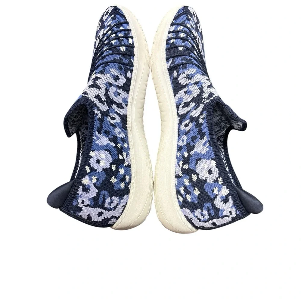 CLOUDSTEPPERS by Clarks Washable Knit Slip-Ons Adella Step Navy/Floral Size 11 M